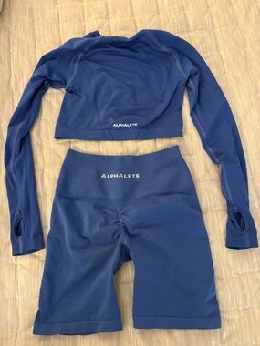 Alphalete Deep Blue Seamless Crop Top & Biker Shorts Set